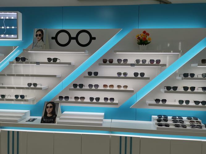 禄可眼镜o2o工厂店迎宾路分店